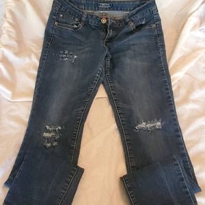 Women's distressed jeans